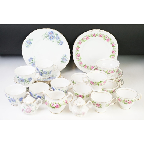 118 - Collection of porcelain tea ware to include a Royal Vale floral tea set (pattern 7513, featuring cup... 
