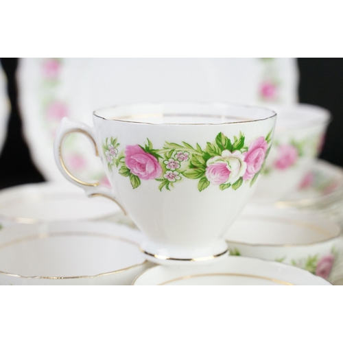118 - Collection of porcelain tea ware to include a Royal Vale floral tea set (pattern 7513, featuring cup... 