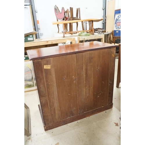 558 - Early 20th century mahogany chest of two short and three long drawers, 99cm high x 112cm wide x 53.5... 