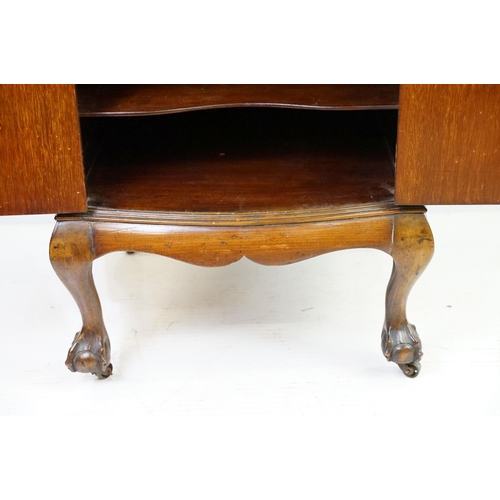 578 - Paragon, London, mahogany gramophone cabinet with parquetry inlay, with three shelves inside lower d... 