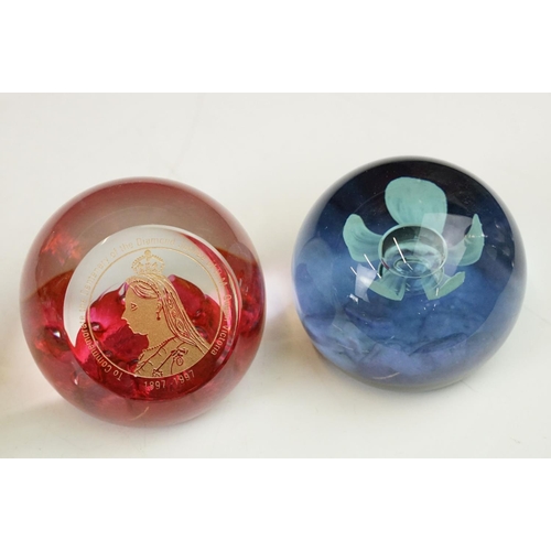 90 - Collection of Caithness paperweights including limited edition examples. The lot to include Opus '88... 