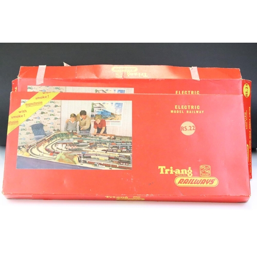 11 - Two boxed Triang OO gauge electric train sets to include RS21 with Princess Victoria locomotive and ... 