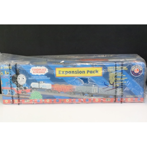16 - Three boxed Lionel O gauge Thomas & Friends items to include 7-11903 Thomas & Friends Set, 6-30012 E... 