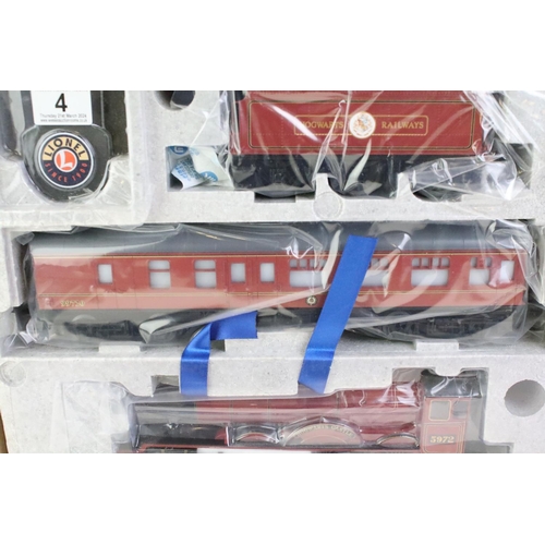 4 - Boxed Lionel O gauge Harry Potter Hogwarts Express Train Set 6-83620, complete and ex