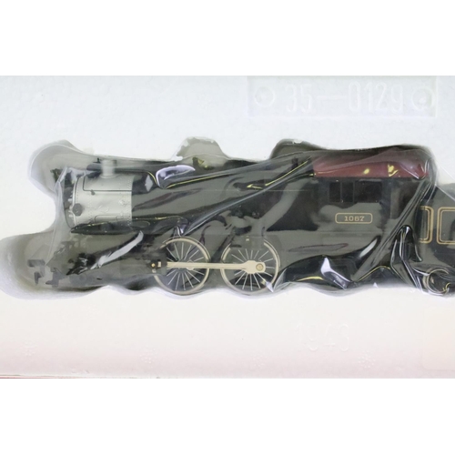 54 - Three boxed Mantua HO gauge locomotives to include No 357-520 PRR 4-4-2 Atlantic w/tender, 369-020 P... 