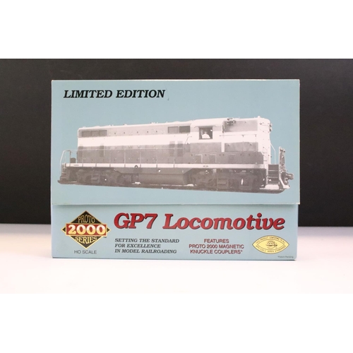 57 - Five boxed Proto Series 2000 HO gauge locomotives to include 23618 GP9 II PPR 7020, 21666 PA Locomot... 
