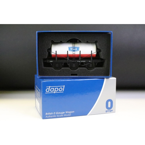 6 - Six boxed Dapol O gauge items of rolling stock to include 7F-100-101 Brake Van SR Brown/Red small le... 