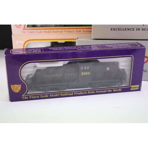 60 - Six boxed HO gauge Pennsylvania locomotives to include 2 x Bachmann Plus (11510 #2262 EMD GP35 Diese... 