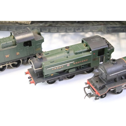 67 - 14 OO gauge locomotives to include Mainline Royal Scot LMS, Triang Princess Elizabeth, Limas GWR 458... 