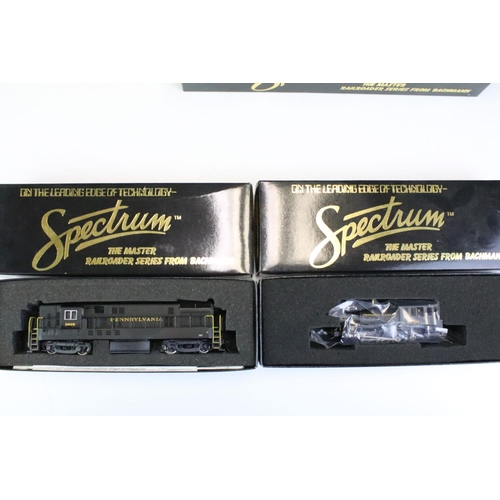 68 - 15 Boxed Spectrum from Bachmann HO gauge items of rolling stock to include 89015 Coach #3818, 89012 ... 
