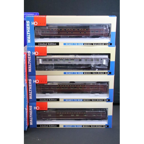 70 - 26 Boxed Walthers HO gauge items of rolling stock to include 932-9650 1953 Era PRR Broadway LTD Budd... 