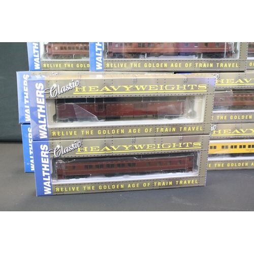 77 - 14 Boxed Walthers Classic Heavyweights HO gauge items of rolling stock to include 932-10504 ACF 70' ... 