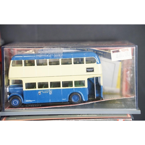 1018 - 33 Boxed / cased 1/76 scale Corgi Original Omnibus diecast model buses to include Bus Operators in B... 