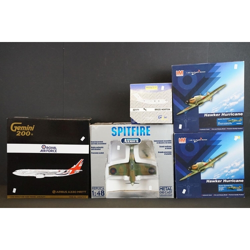 1027 - Collection of five boxed diecast model planes to include 2 x Hobbymaster 1/48 scale models featuring... 