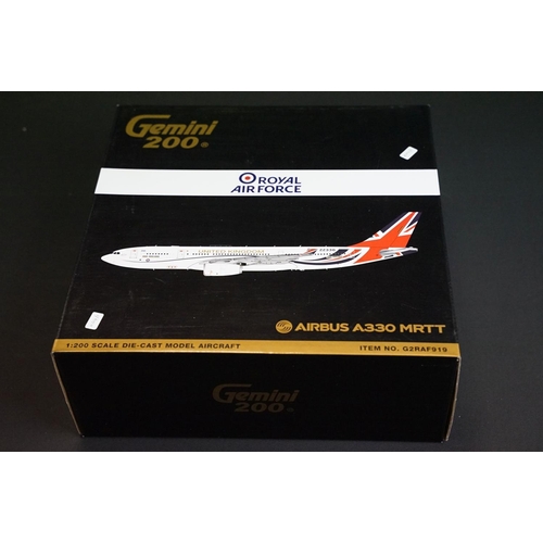 1027 - Collection of five boxed diecast model planes to include 2 x Hobbymaster 1/48 scale models featuring... 