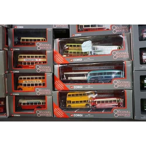 1032 - 39 Boxed / Cased Corgi original Omnibus diecast model buses, diecast ex, boxes / cases ex