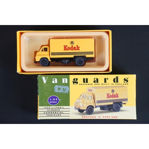 1033 - 17 boxed 1:43 Corgi / Lledo Vanguards diecast models to include VA 01121 Bus Interest Group, VA 1100... 