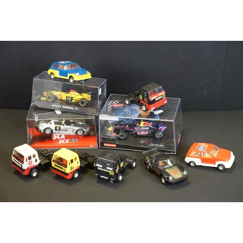 1060 - Collection of cased and unboxed Scalextric slot cars featuring 3 x cased slot car models featuring C... 