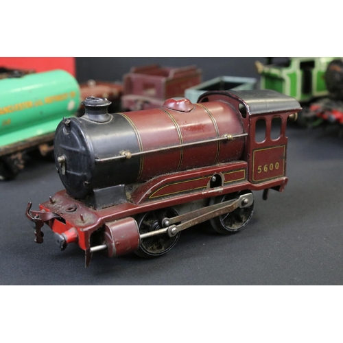 121A - Collection of Hornby O gauge model railway to include 5 x locomotives featuring LMS 22709 0-4-0, 560... 