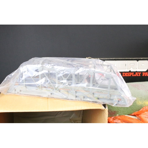 190 - Large quantity of model railway accessories to include O / OO / Dublo gauges featuring G scale track... 
