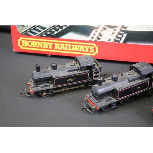 194 - Two boxed Hornby OO gauge Operating Turntable Sets to include R414 & R410 plus 7 x Triang OO gauge l... 