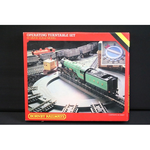 194 - Two boxed Hornby OO gauge Operating Turntable Sets to include R414 & R410 plus 7 x Triang OO gauge l... 