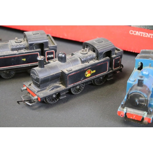 194 - Two boxed Hornby OO gauge Operating Turntable Sets to include R414 & R410 plus 7 x Triang OO gauge l... 