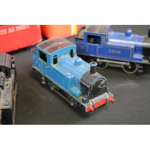 194 - Two boxed Hornby OO gauge Operating Turntable Sets to include R414 & R410 plus 7 x Triang OO gauge l... 