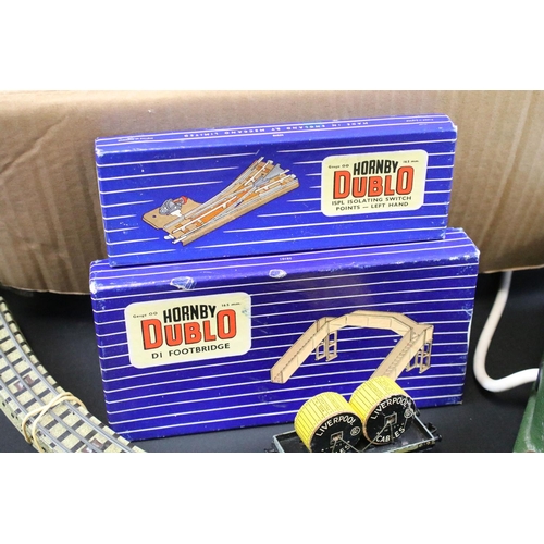 197 - Collection of Hornby Dublo to include boxed EDG19 train set with locomotive, rolling stock and track... 