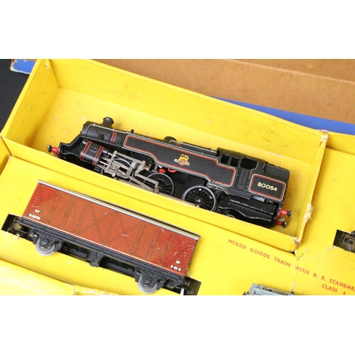 197 - Collection of Hornby Dublo to include boxed EDG19 train set with locomotive, rolling stock and track... 