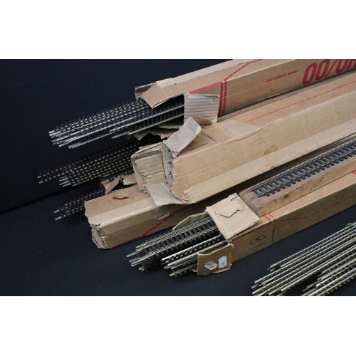 200 - Quantity of Peco streamline OO gauge track, contained within 6 x boxes