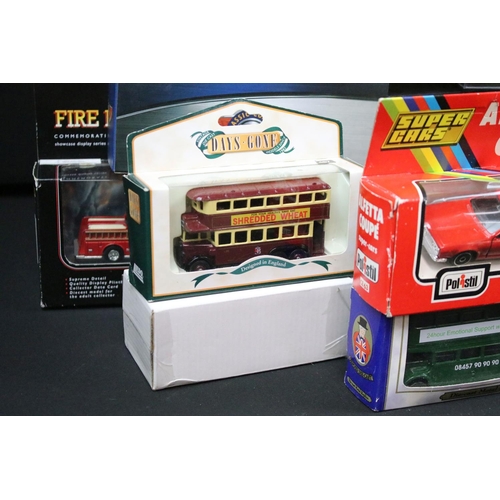 1079 - Collection of 39 boxed / carded / cased diecast models to include Vanguards featuring VA7005, VA8002... 