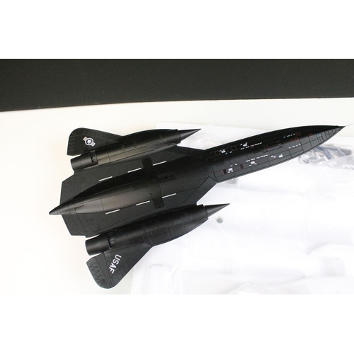 1111 - Boxed 1/72 scale Century Wings Wings Of Heroes SR-71 Blackbird USAF 9th SRW 61-7967 1977 Model No. 0... 