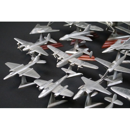 1112 - 30 Pewter Planes featuring English Miniatures / Royal Hampshire to include The Stealth, Dambusters, ... 