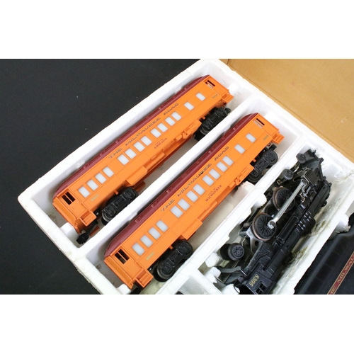 123 - Two boxed Lionel O gauge train sets to include 70-1581-202 Thunderball Freight set 6-1387 Milwaukee ... 