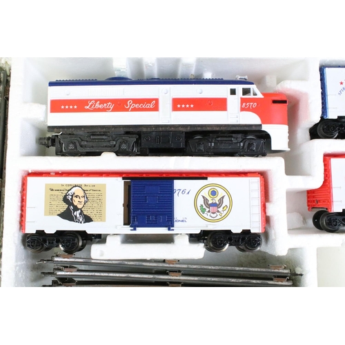 124 - Boxed Lionel O gauge 6-11721 Mickey's World Tour Train Set, appearing complete and vg and a boxed lt... 