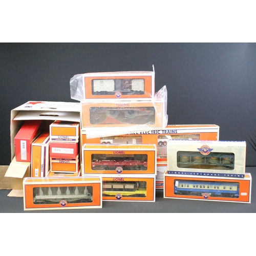 142 - 16 Boxed Lionel O gauge items of rolling stock to include 6-24152 #364 Conveyor Lumber Loader, 6-163... 