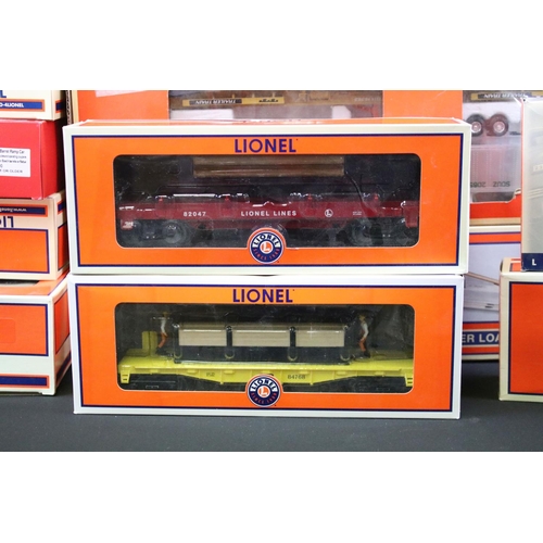 142 - 16 Boxed Lionel O gauge items of rolling stock to include 6-24152 #364 Conveyor Lumber Loader, 6-163... 