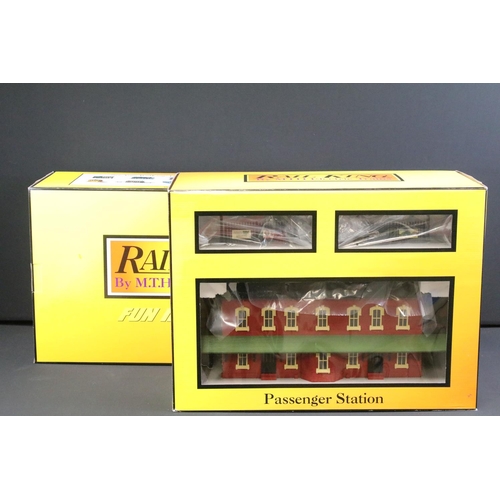 145 - Two boxed Rail King by MTH Electric Trains trackside buildings to include 30-90425 Engine Shed and 3... 