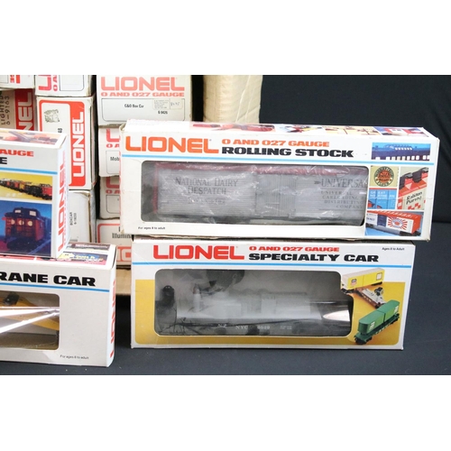 148 - 27 Boxed Lionel O gauge items of rolling stock to include 6-9455 Milwaukee Road Box Car, 6-7302 Texa... 