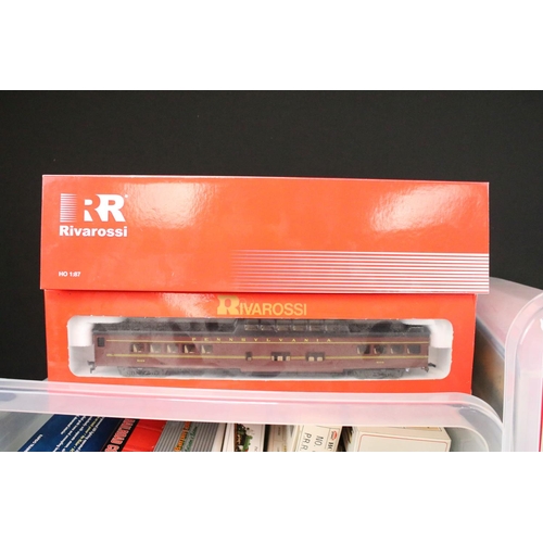 150 - 59 Boxed HO gauge items of rolling stock to include Rivarossi, Model Power, Roundhouse, Action Car, ... 