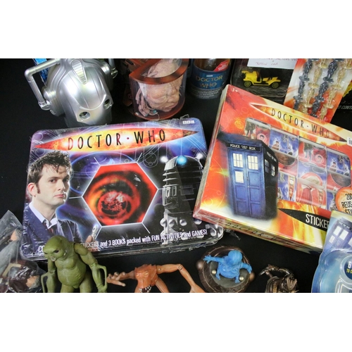 1410 - Collection of Doctor Who figures & collectibles to include 8 x carded Dapol figures (resealed), 3 x ... 