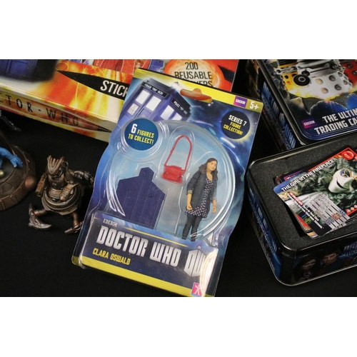 1410 - Collection of Doctor Who figures & collectibles to include 8 x carded Dapol figures (resealed), 3 x ... 