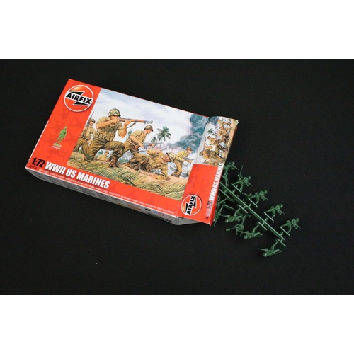 1414 - 13 Boxed plastic model figures to include 7 x Airfix WWII (British Paratroopers, Gurkhas, 2 x Austra... 