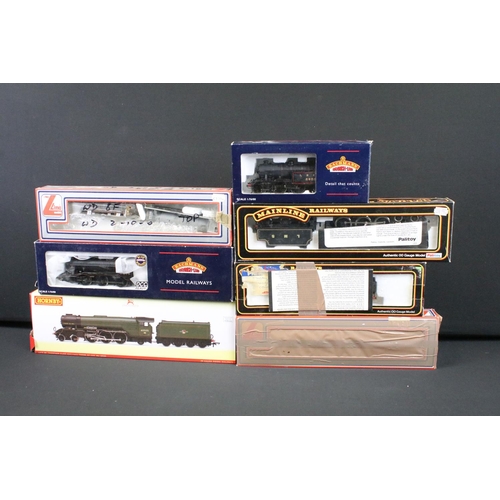 233 - 13 Boxed OO gauge locomotives to include Hornby R3831 Late BR Thompson Class A2/2 4-6-2 Thane of Fif... 