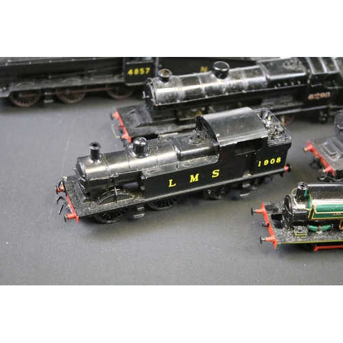 236 - 13 OO gauge locomotives to include 12 x metal/brass kit built examples and a Bachmann 64311 0-6-0