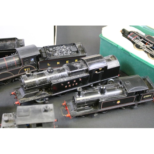 236 - 13 OO gauge locomotives to include 12 x metal/brass kit built examples and a Bachmann 64311 0-6-0