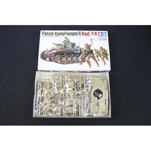 260 - 10 Boxed plastic model kits to include 7 x 1/32 Airfix Military Figures (British Eighth Army, 5 x Ge... 