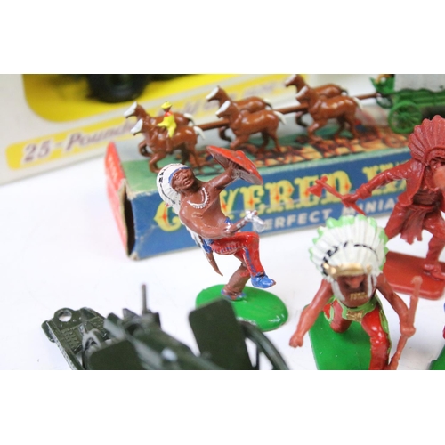 251 - Collection of mid 20th C plastic and metal military & Wild West figures and accessories to include L... 