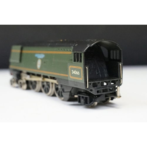 100 - Boxed Wrenn OO gauge W2277 Bullied BR green Spitfire locomotive, complete with interior paper and in... 